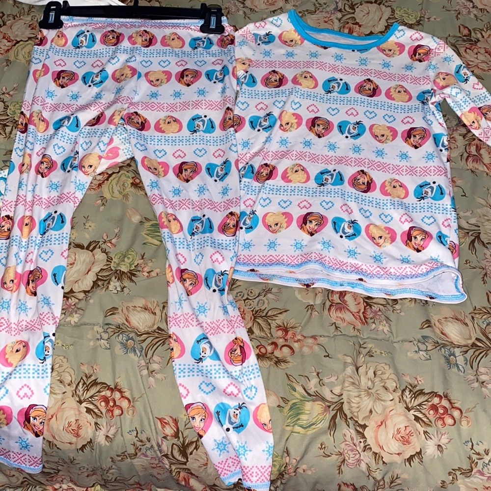 Used Disney Frozen pajamas!